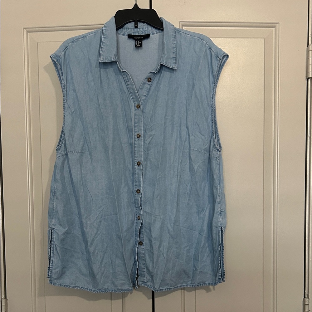 Forever 21 Light Blue Sleeveless Top